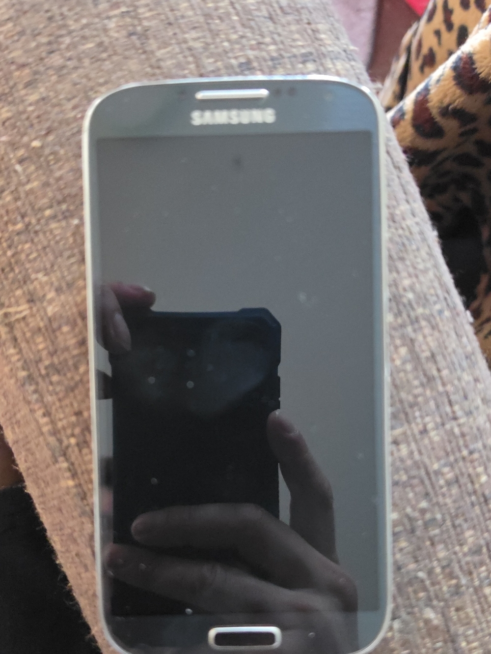 Samsung S4 Smartphone in Black with Silver Trim